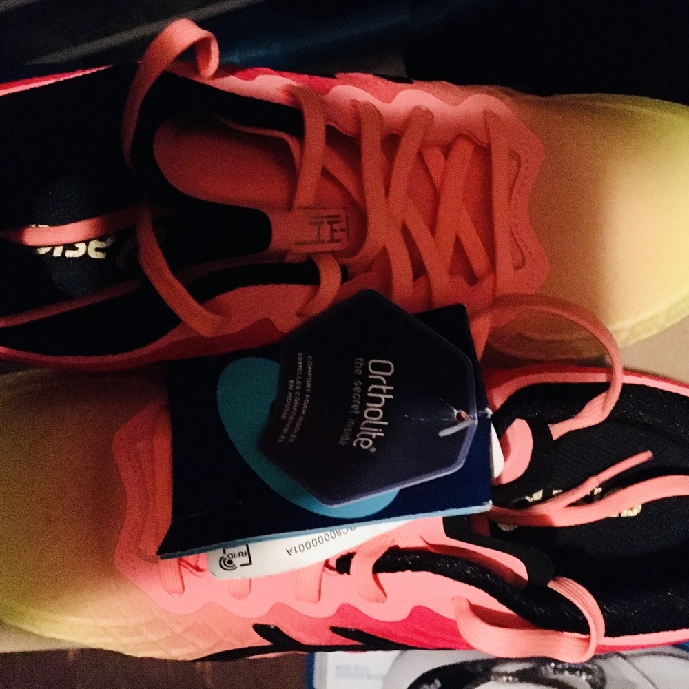 Avia ortholite  tennis shoes
